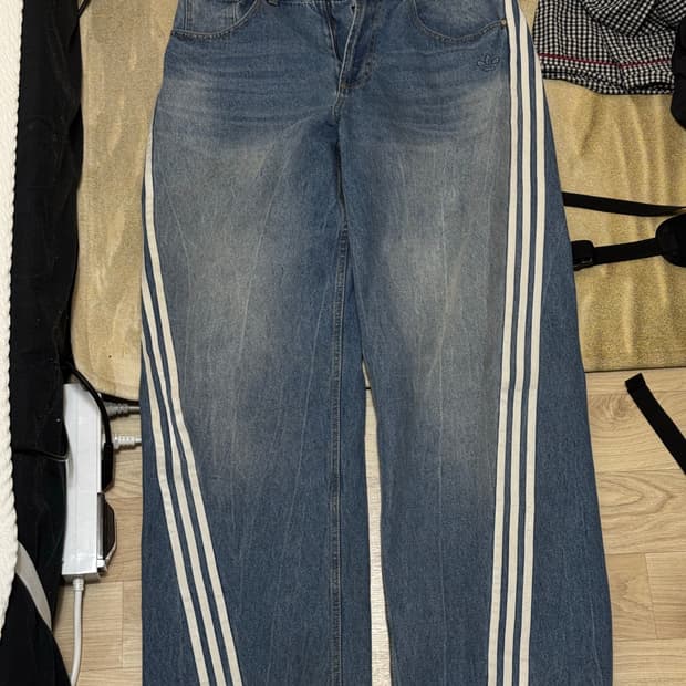아디다스 아딜레늄3 루즈 핏 데님팬츠 32