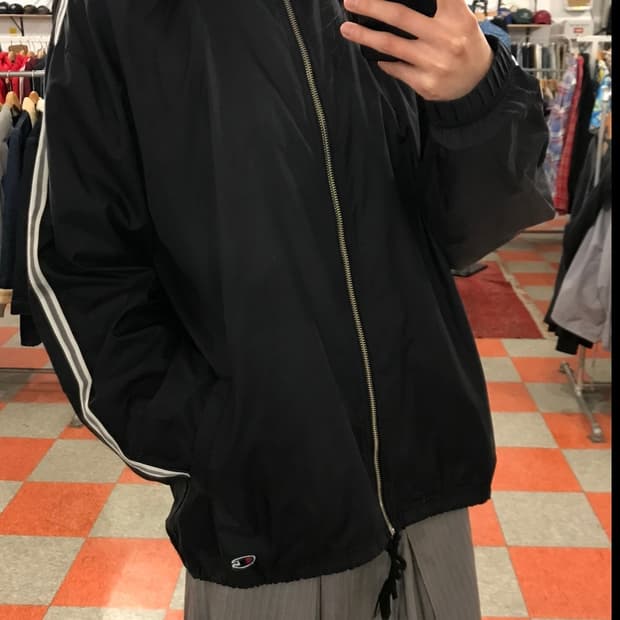 챔피온 바람막이