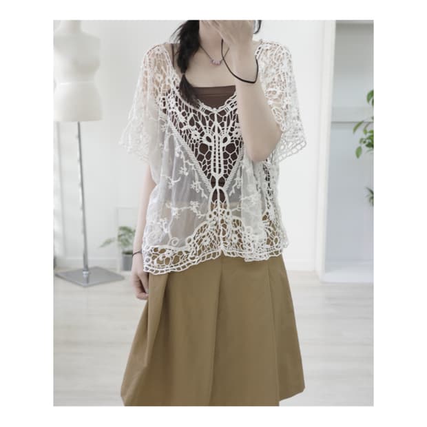  Coquette crochet knit