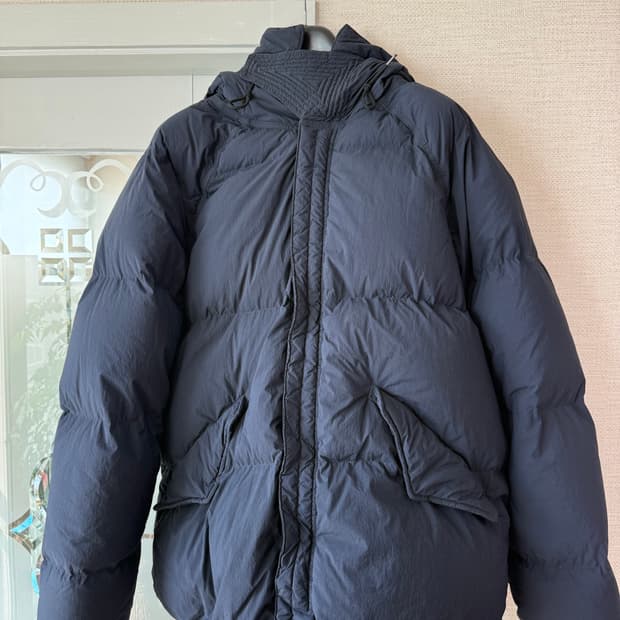 텐씨 아틱 네이비 52사이즈 판매합니다.