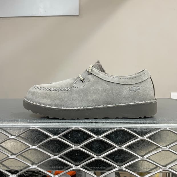 어그 캄포 레이스 로우 260