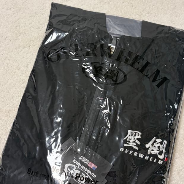 압도 바람막이 기본로고 M 새상품