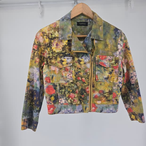 발렌시아 아트 플라워 패턴 크롭 면 자켓