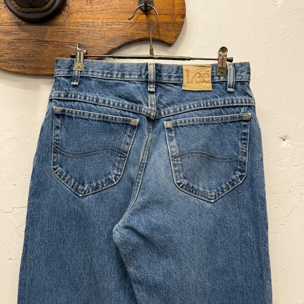 29) Lee Mid Blue Straight Denim pants