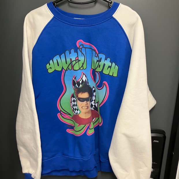 유스배스 맨투맨 팔아요!