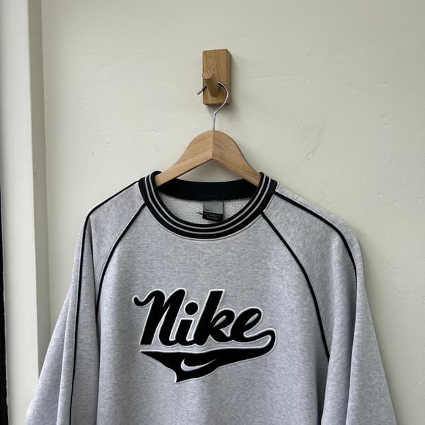 16365 - 나이키 스우시 맨투맨