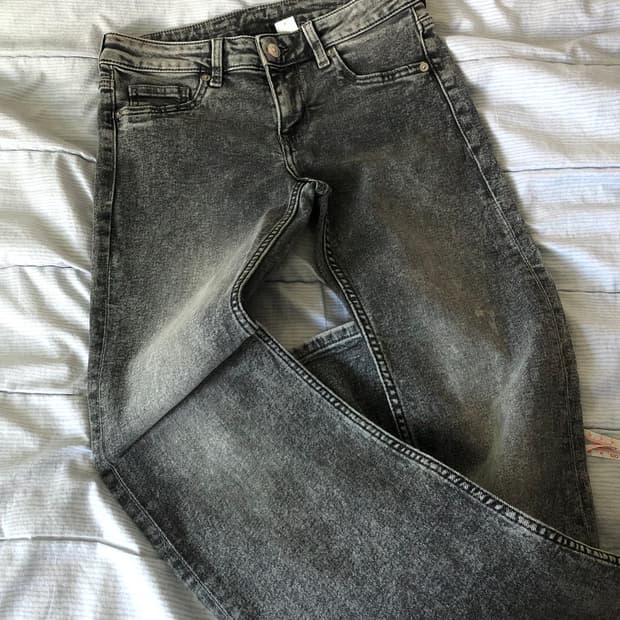 H&M 로우라이즈 부츠컷 데님팬츠
