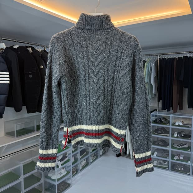 [리오브] 톰브라운 클래식 RWB 아란 케이블 트위드 모헤어 니트