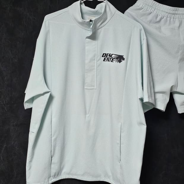 100/남성 데상트 반팔 아노락 반바지 셋업 (상100, 하90)"