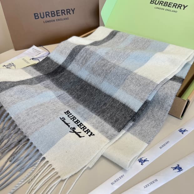 버버리 리버서블 스카프 100% 램스울
