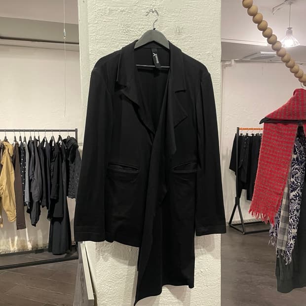 요지야마모토 비대칭 블레이저