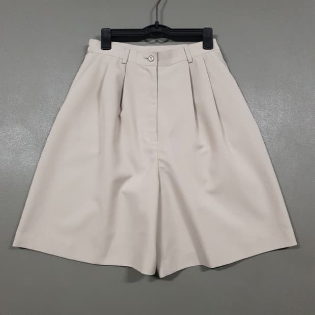 여성 M 세실렌 미니멀 투턱 와이드 슬랙스 반바지 쇼츠 하프 팬츠 베이지