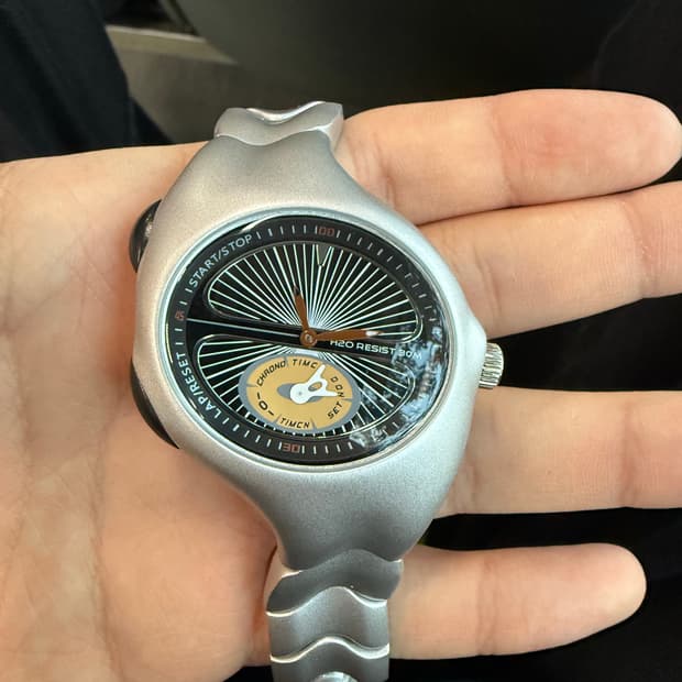 나이키 트라이엑스 스타일 빈티지 시계