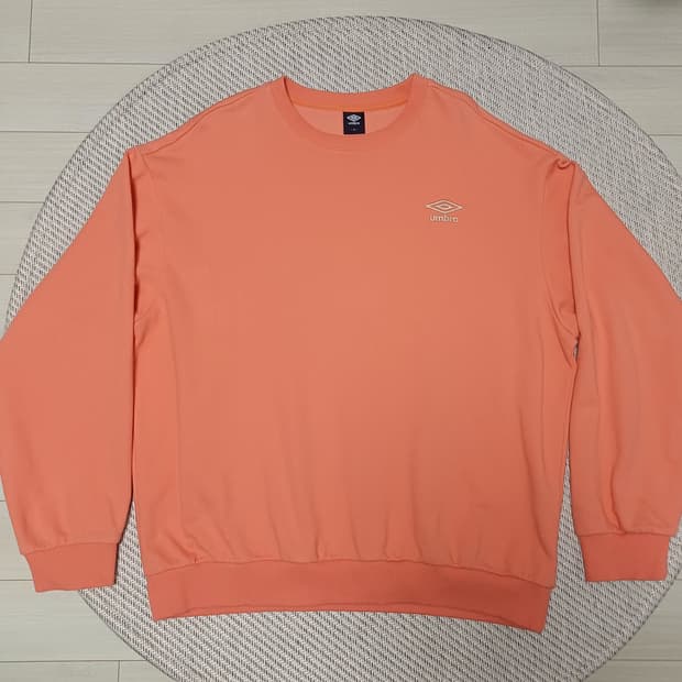 [105/XL] 엄브로 에센셜 스몰로고 와플 맨투맨 - 코랄 (세미크롭