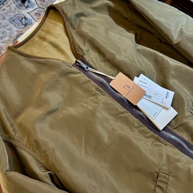 비즈빔 아이리스 22aw