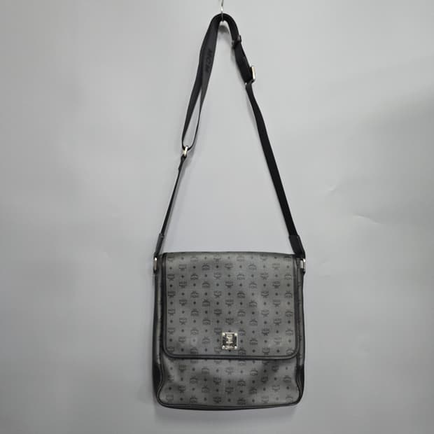 엠씨엠(MCM) 비세토스 메신저백 그레이