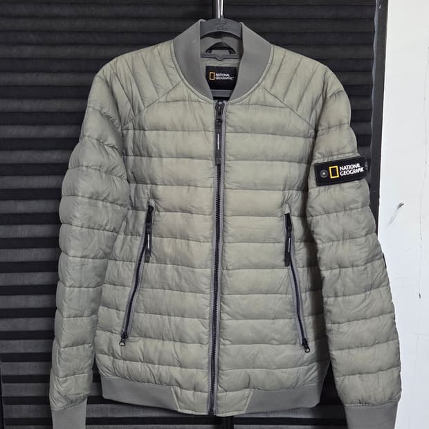 [내셔널지오그래픽] 덕다운 경량패딩 자켓 판매합니다.