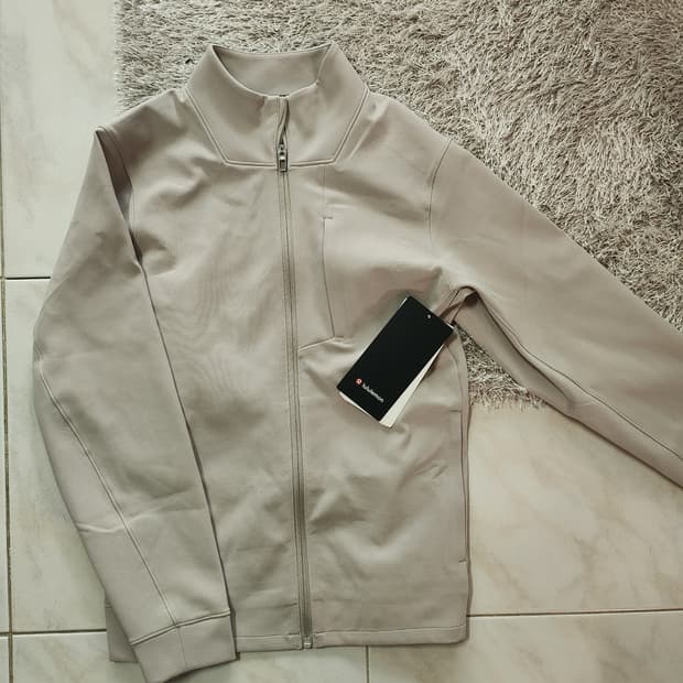 룰루레몬 소전 자켓 xs 새상품