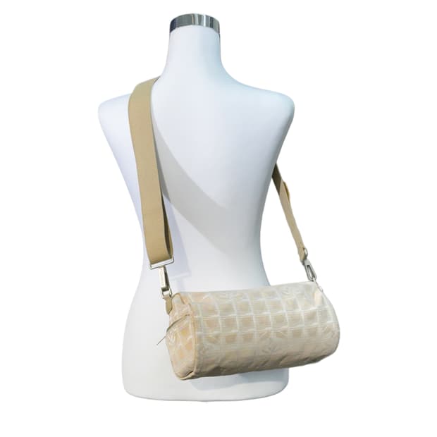 샤넬 뉴 트래블 라인 실린더 크로스백 (OS)