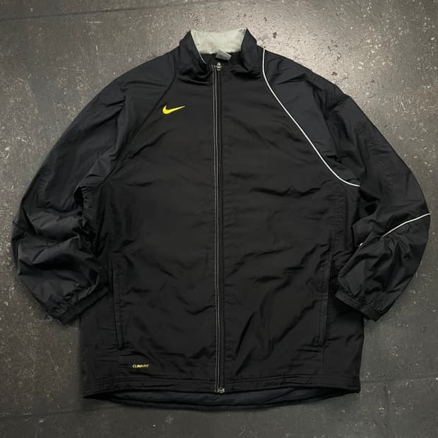 105 나이키 스우시 바람막이
