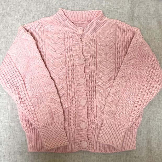 연핑크 베이비핑크 케이블 니트 꽈배기 버튼 카디건 가디건 니트 딸기우유