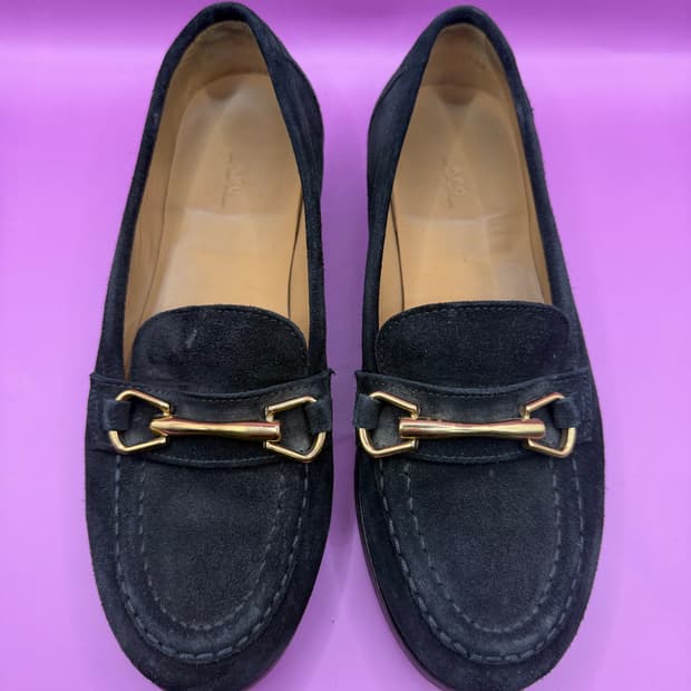 [A.P.C.] 아페쎄 루 마담 파리스 오센틱 스웨이드 홀스빗 로퍼