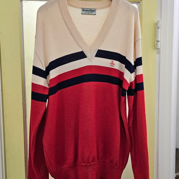 Munsingwear V넥 레드 스트라이프 니트