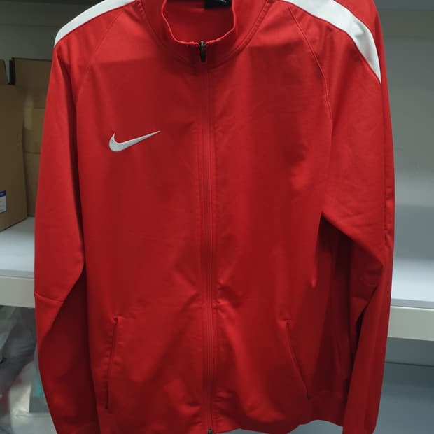 나이키 정품 드라이핏 집업 105사이즈 판매합니다