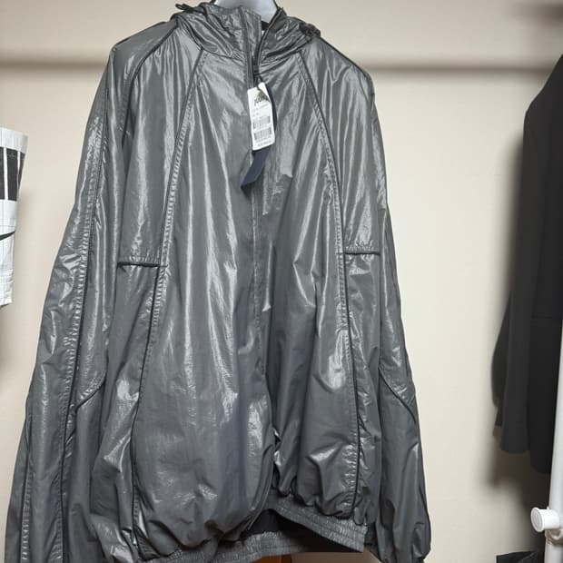 준지26ss 컬렉션 브릿지 그레이 바람막이 52