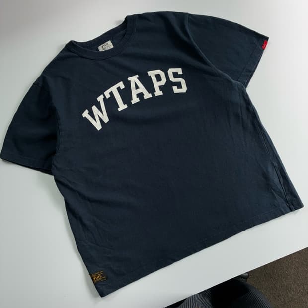WTAPS 더블탭스 스펠아웃 블랙 반팔티셔츠