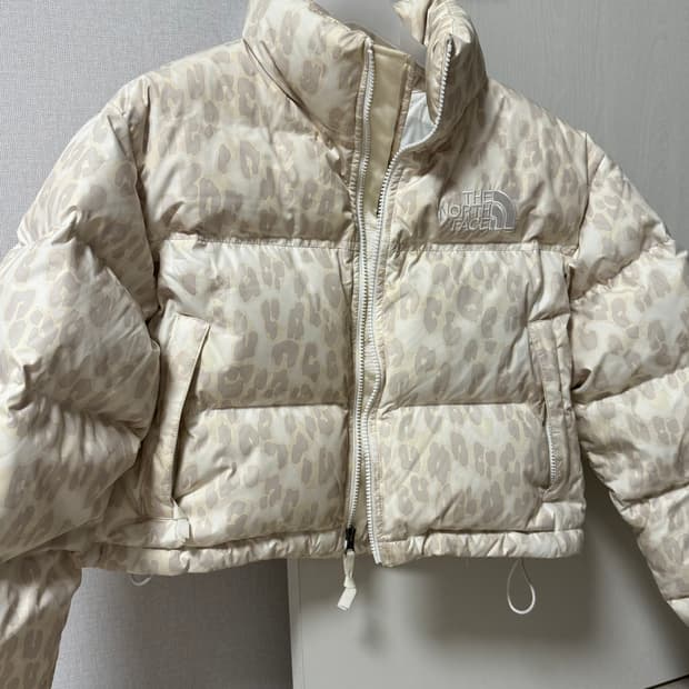 노스페이스 레오파트 패딩