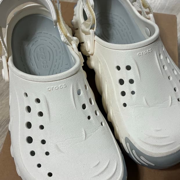 크록스 에코 250 (w8)사이즈