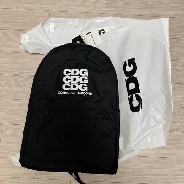 CDG 백팩 (새상품)