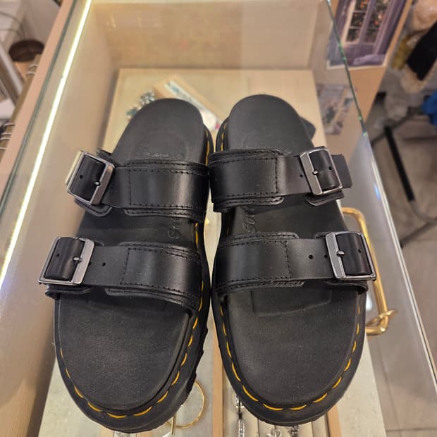 닥터마틴 마일스 슬라이드 샌들