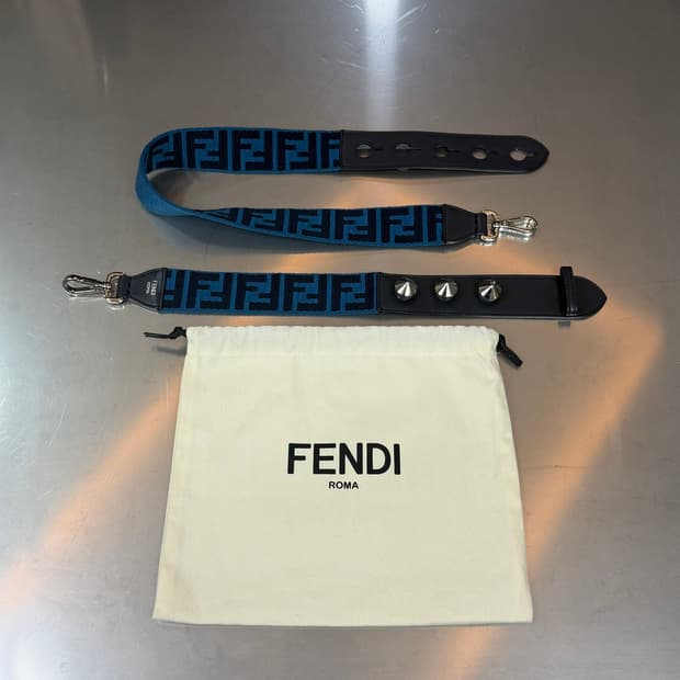 [리오브] 펜디 FF 패브릭 스트랩 유 스터드 스트랩