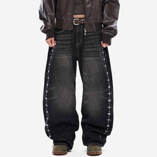 아캄 Side Rhinestone Denim Pants (Black)