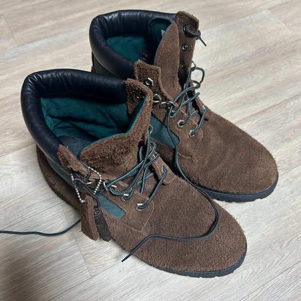 디스이즈네버댓 팀버랜드 6인치 프리미엄 부츠 270 구함