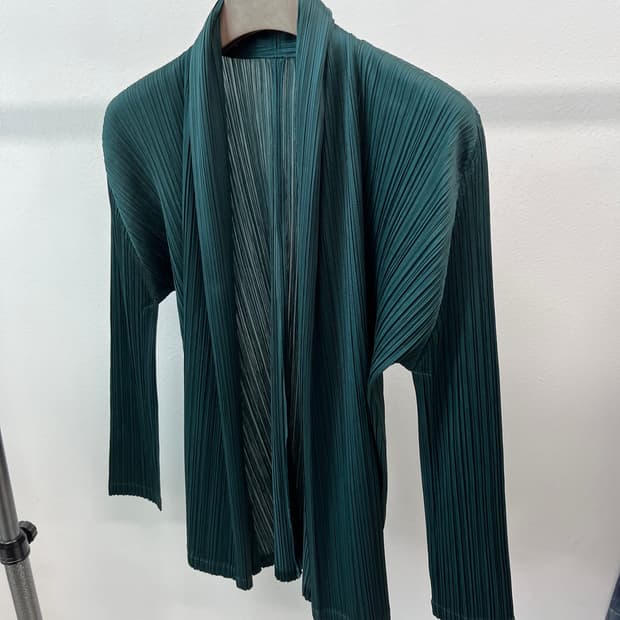 여) 플리츠플리즈 딥그린 숄 가디건 