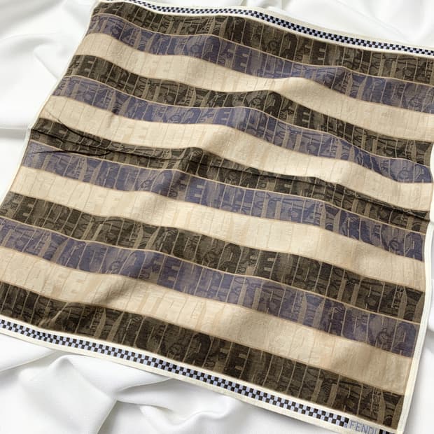 [정품] Fendi 펜디 로고 빈티지 쁘띠스카프 손수건