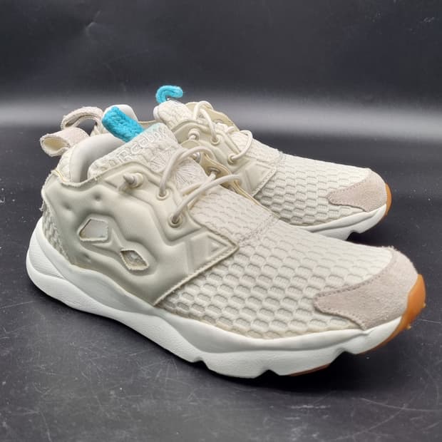 리복 퓨리 라이트룸 여성운동화235