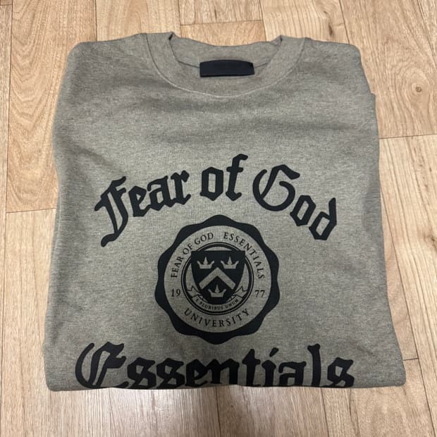 피오갓 에센셜 맨투맨 M 새상품