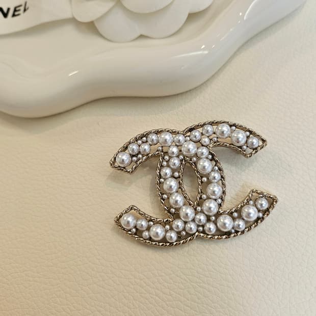 샤넬 CC 멀티진주 앤틱풍 로즈골드 브로치 업사이클링