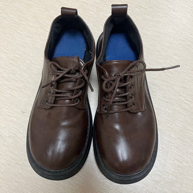 TIPSSY rund lace up 로퍼 브라운 (240mm)