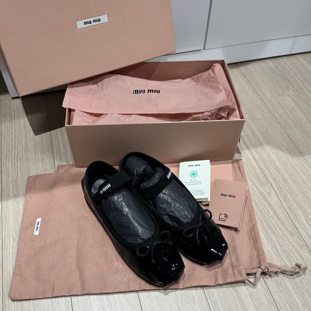 미우미우 발레리나 플랫슈즈 35반
