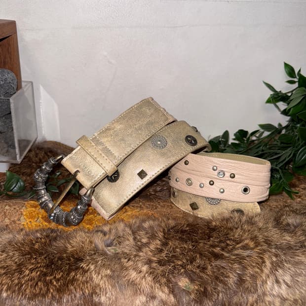 Pink beige bold antique stud charm belt
