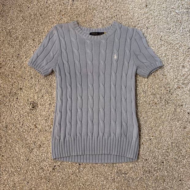 폴로 반팔 니트