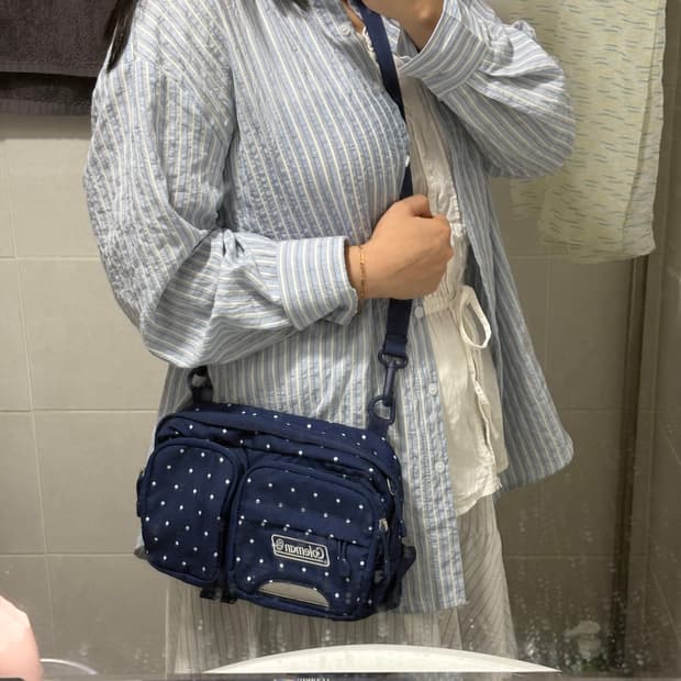 (유일매물) 콜맨 네이비 도트 크로스백