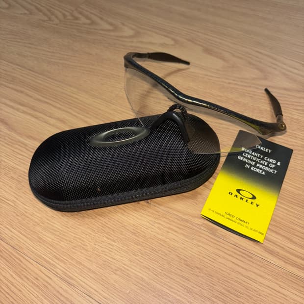 오클리 m 프레임 고글형 선글라스