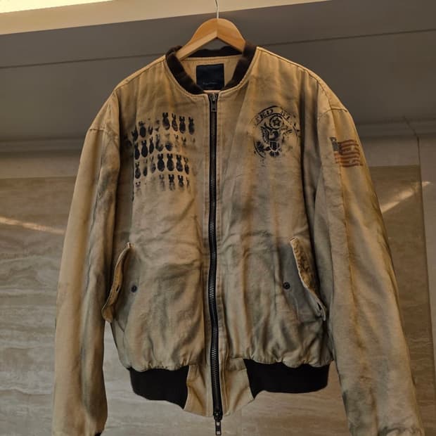 [1] 언더마이카 탑건 아메리카 플래그 워시드 봄버 더티 베이지