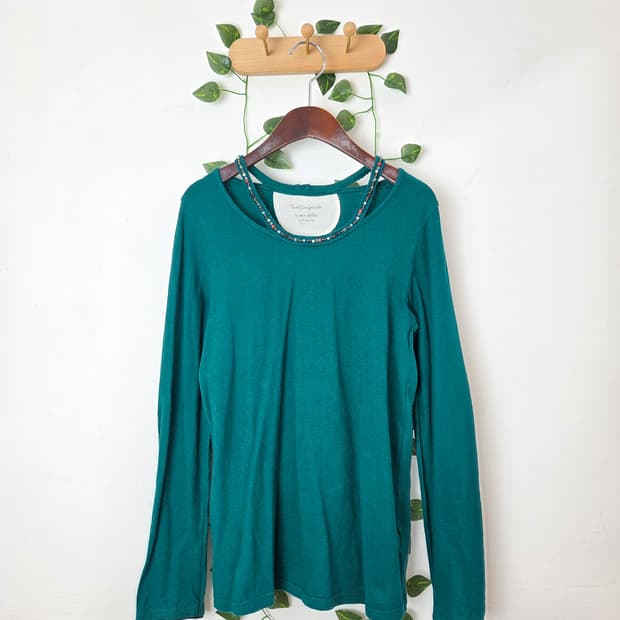 비즈 디테일 슬리브